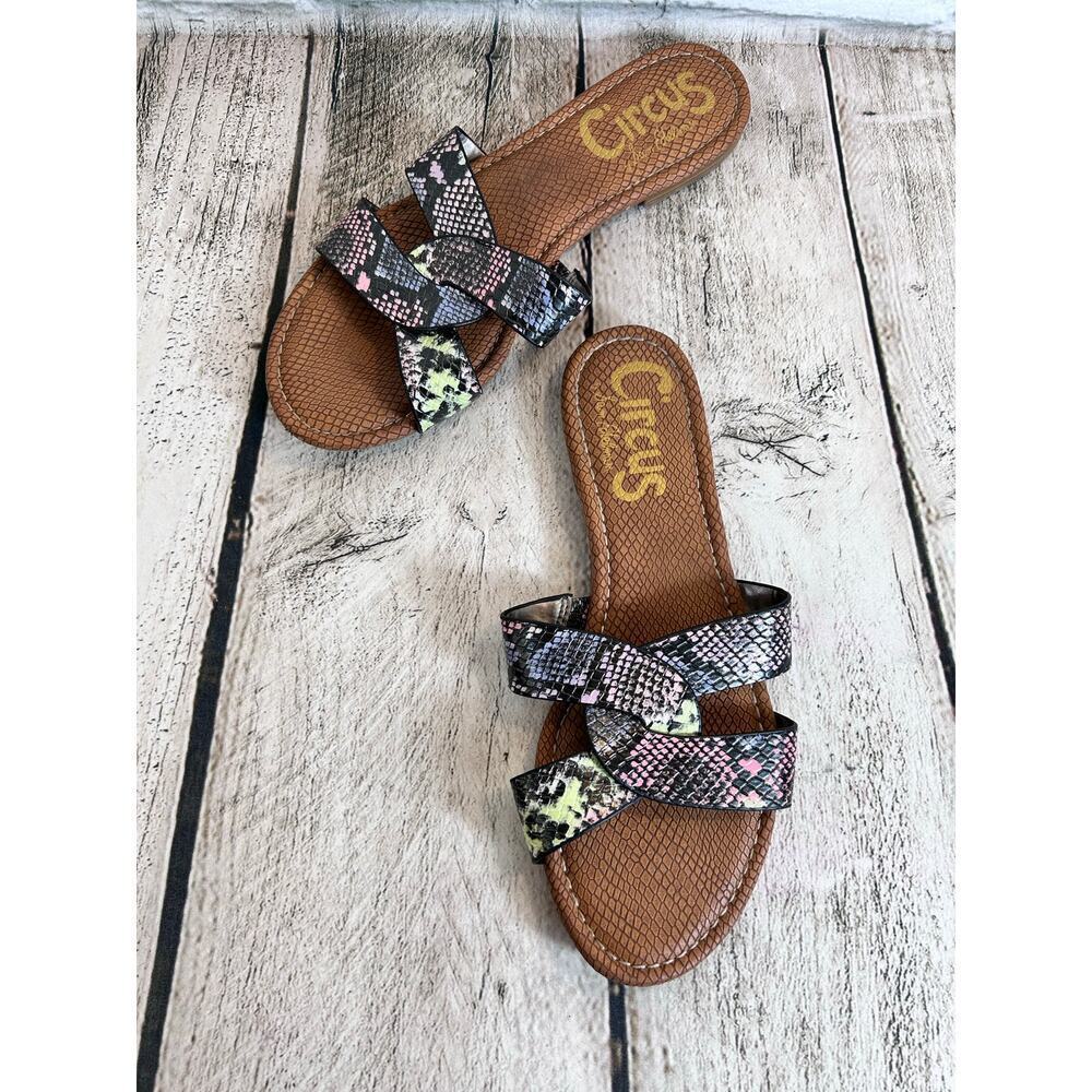 CIRCUS by SAM EDELMAN Women’s Clover Flat Sandals / Size: 8